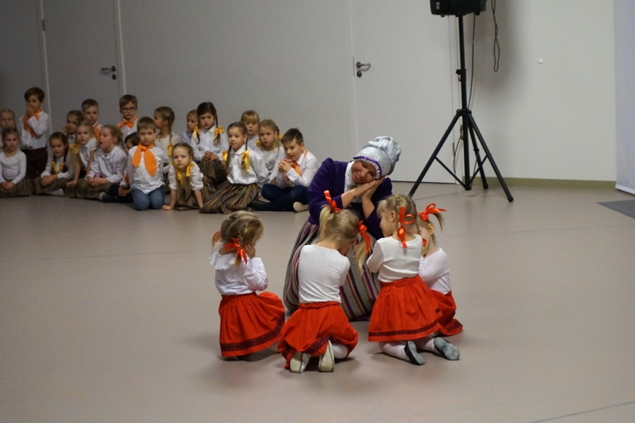 Aicinām uz tautas deju koncertu!